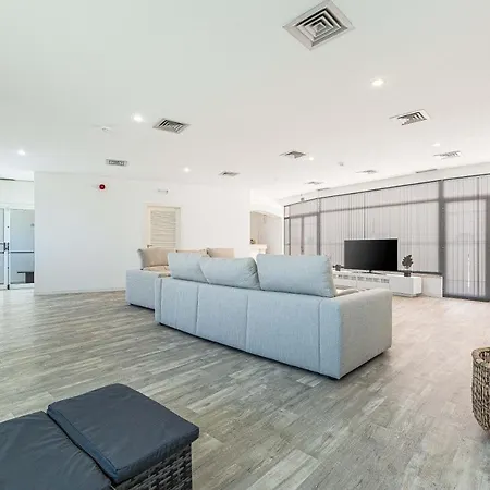 Nautilus Apartment